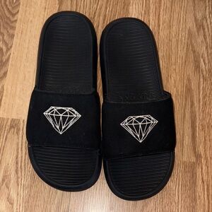 Diamond Supply Co. Black Textured Slide with Logo Detail